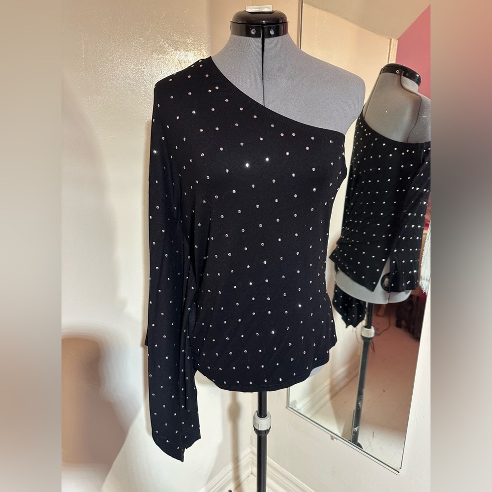 VENUS Black One-Shoulder Rhinestone Sweatshirt